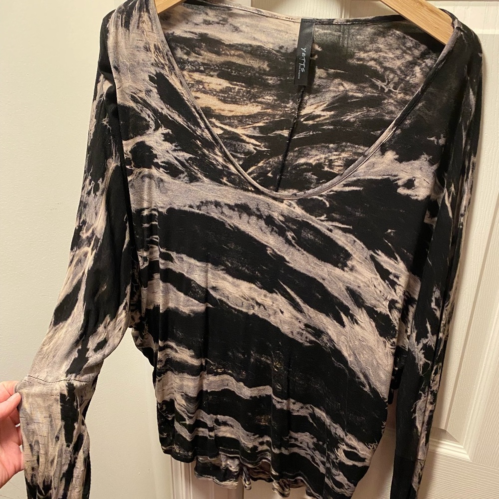 Women’s | Large | Marble Long Sleeve Top